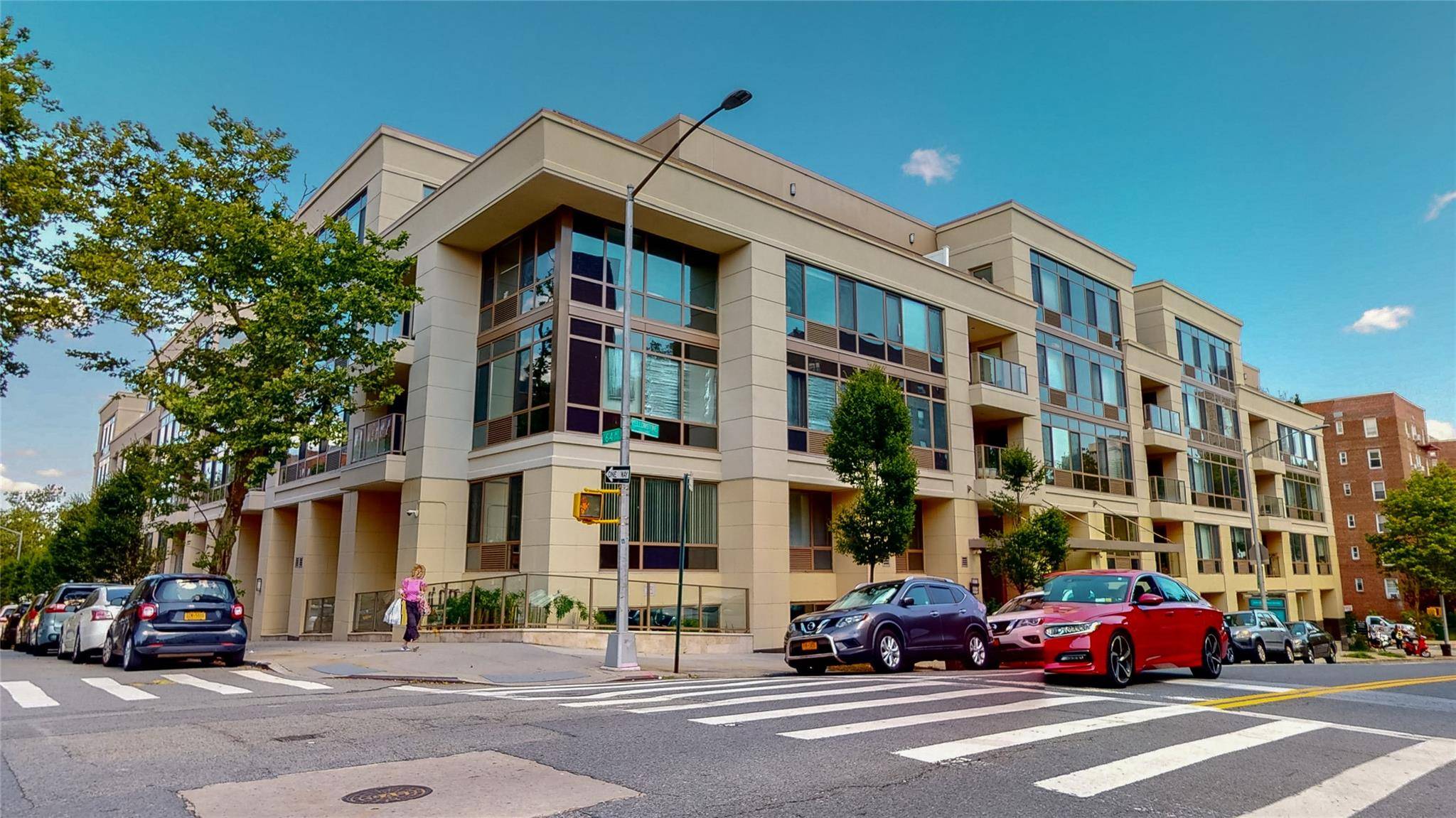 64-05 Yellowstone Blvd #202, Forest Hills, NY 11375