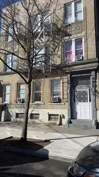 86-24 102 ST, Richmond Hill, NY 11418