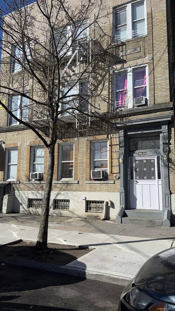 86-24 102 ST, Richmond Hill, NY 11418