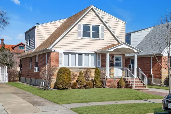 Whitestone, NY 11357,151-17 23rd AVE