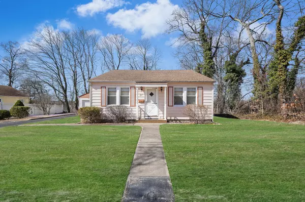 5 Junior DR, Ronkonkoma, NY 11779