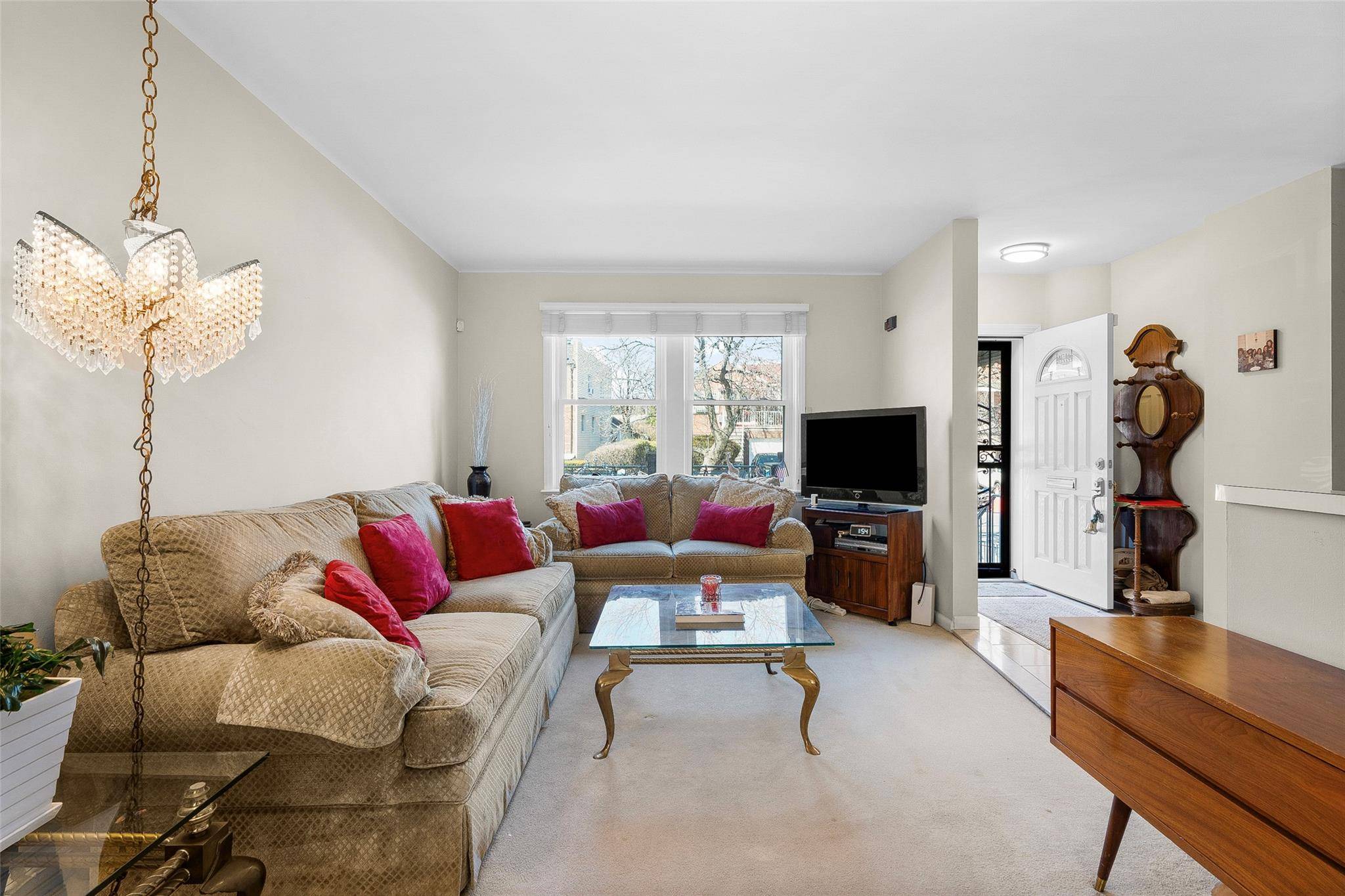 Bronx, NY 10469,942 Magenta ST