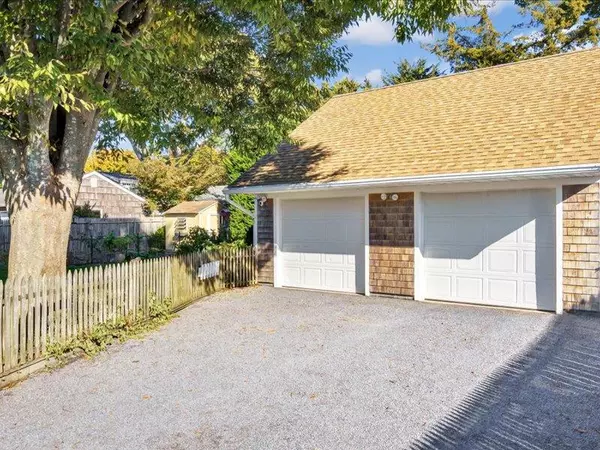 Westhampton Beach, NY 11978,14 Maple ST