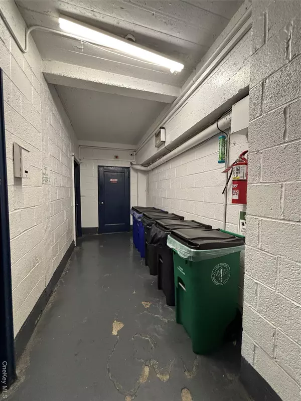 Bronx, NY 10466,740 E 232 ST #TB