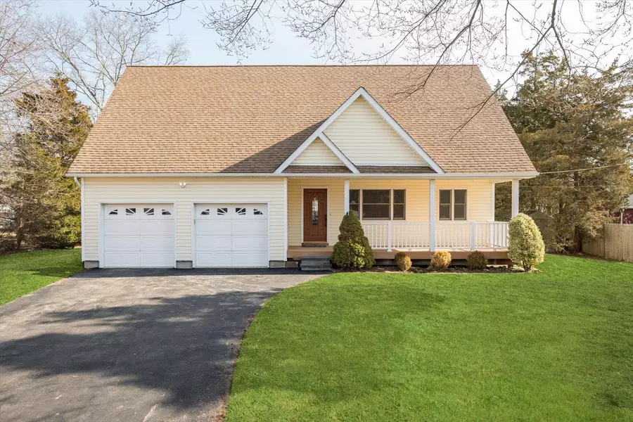 518 Sweet Hollow RD, Melville, NY 11747