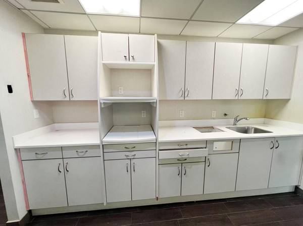 New York (manhattan), NY 10013,128 Mott ST #403