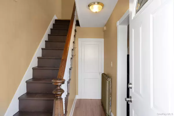 Beacon, NY 12508,40 N Elm ST