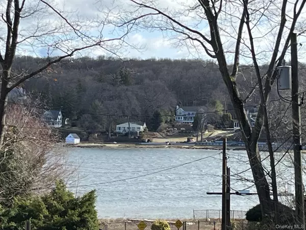 Centerport, NY 11721,315 McKinley TER
