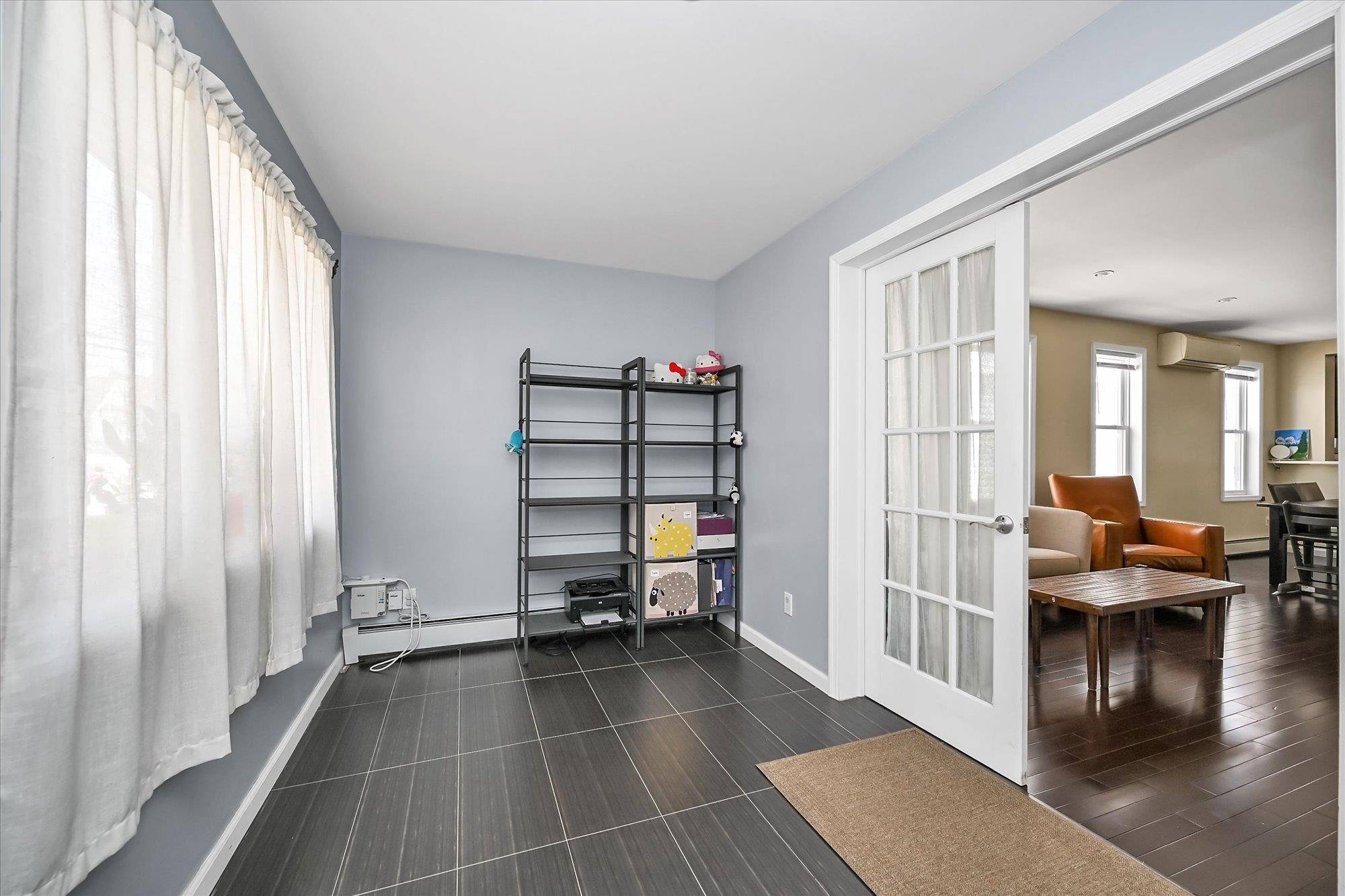 Rego Park, NY 11374,61-32 Booth ST