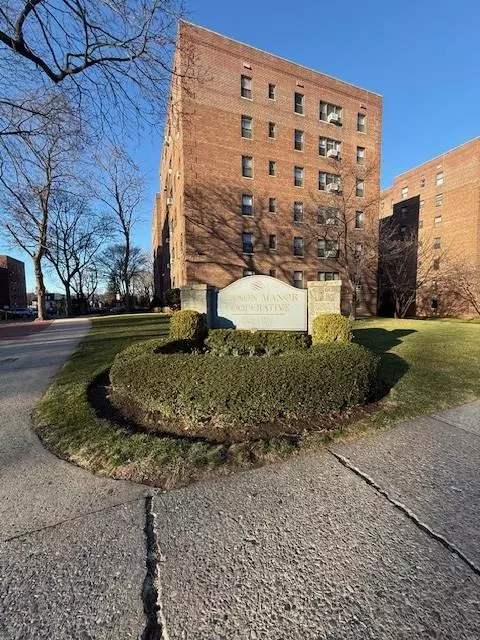 2 Fisher DR #116, Mount Vernon, NY 10552