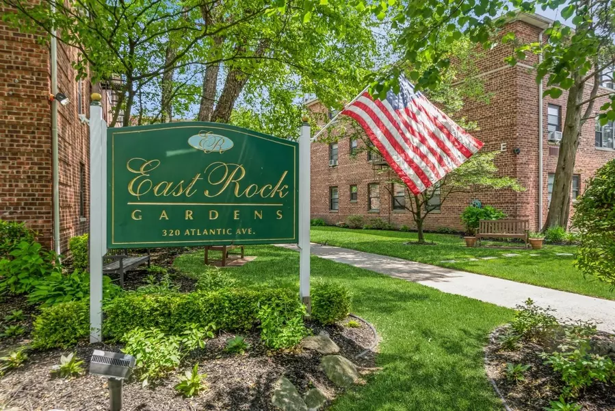 320 Atlantic AVE #E11, East Rockaway, NY 11518