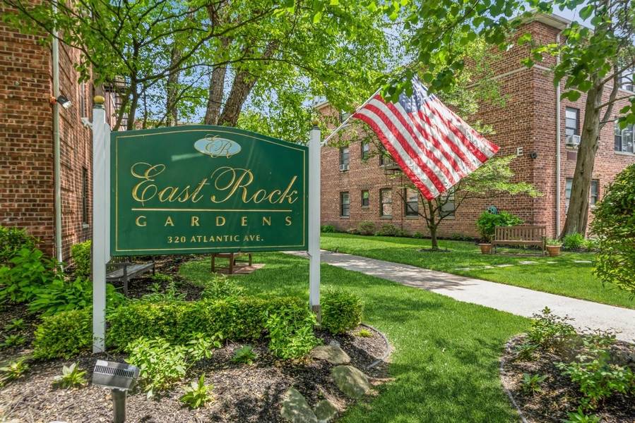 320 Atlantic AVE #E11, East Rockaway, NY 11518