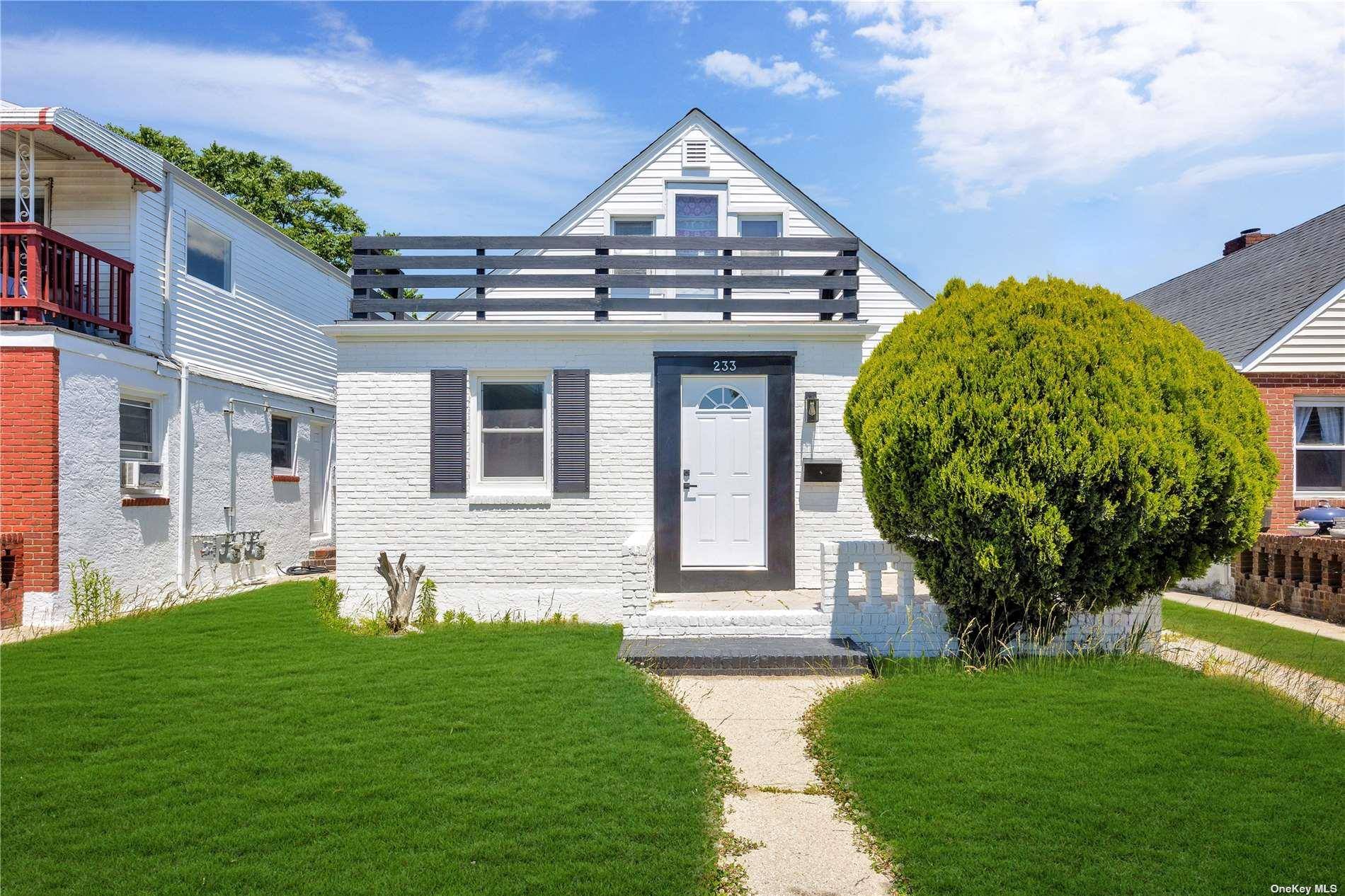 233 E Market ST, Long Beach, NY 11561