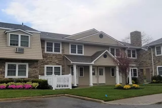 Bayport, NY 11705,100 Terrace #T04215