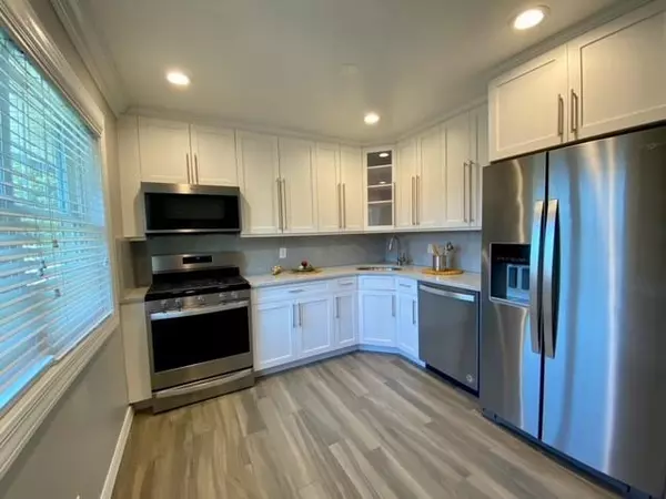 Bayport, NY 11705,100 Terrace #T09341
