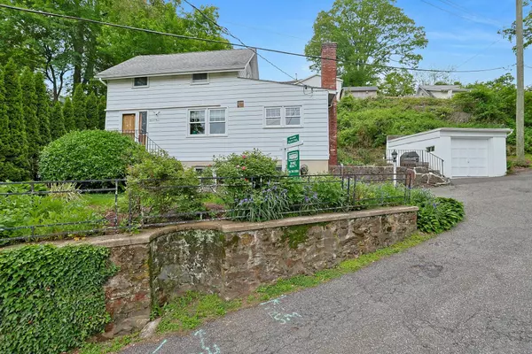 Valhalla, NY 10595,24 Burnsdale AVE