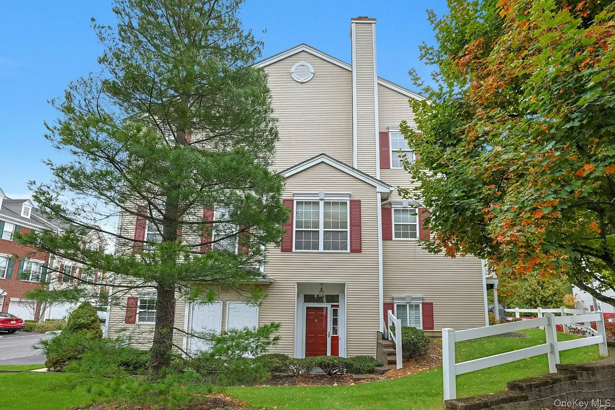 Nanuet, NY 10954,1 Meadow LN