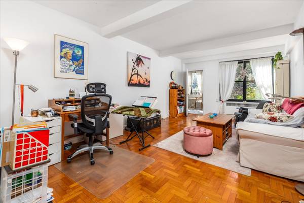 New York (manhattan), NY 10034,72 Park Terrace West #E28
