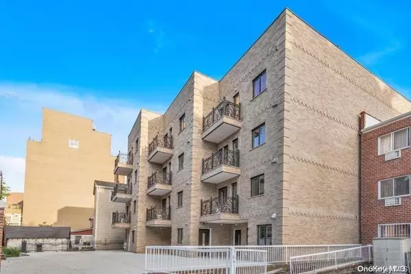 Flushing, NY 11354,140-03 32 AVE