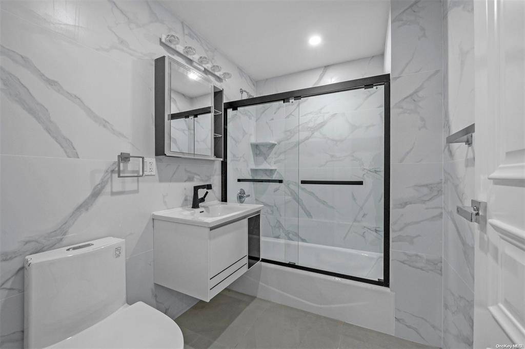 Flushing, NY 11354,140-03 32 AVE