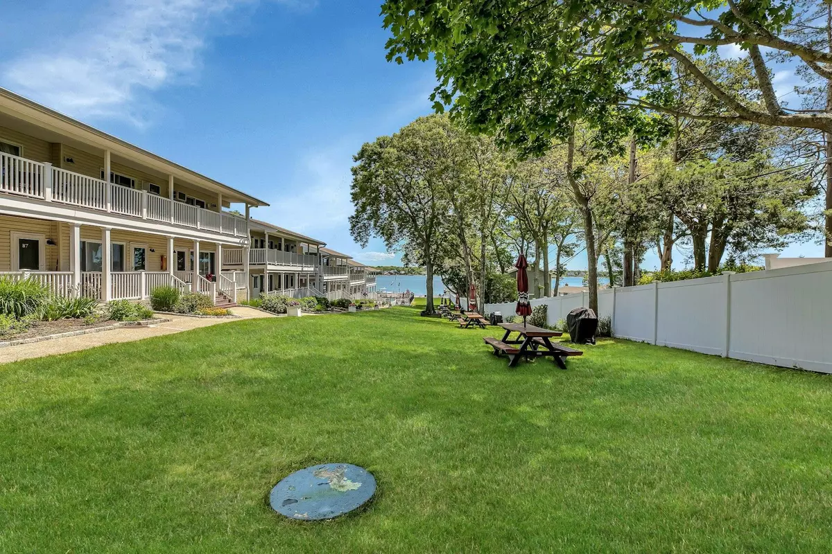 Hampton Bays, NY 11946,81 West Tiana RD #b5