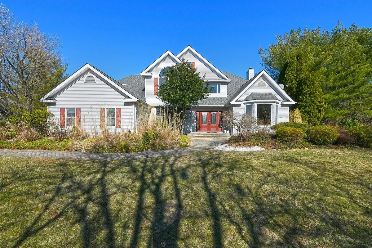 Dix Hills, NY 11746,2 Honey Locust CT