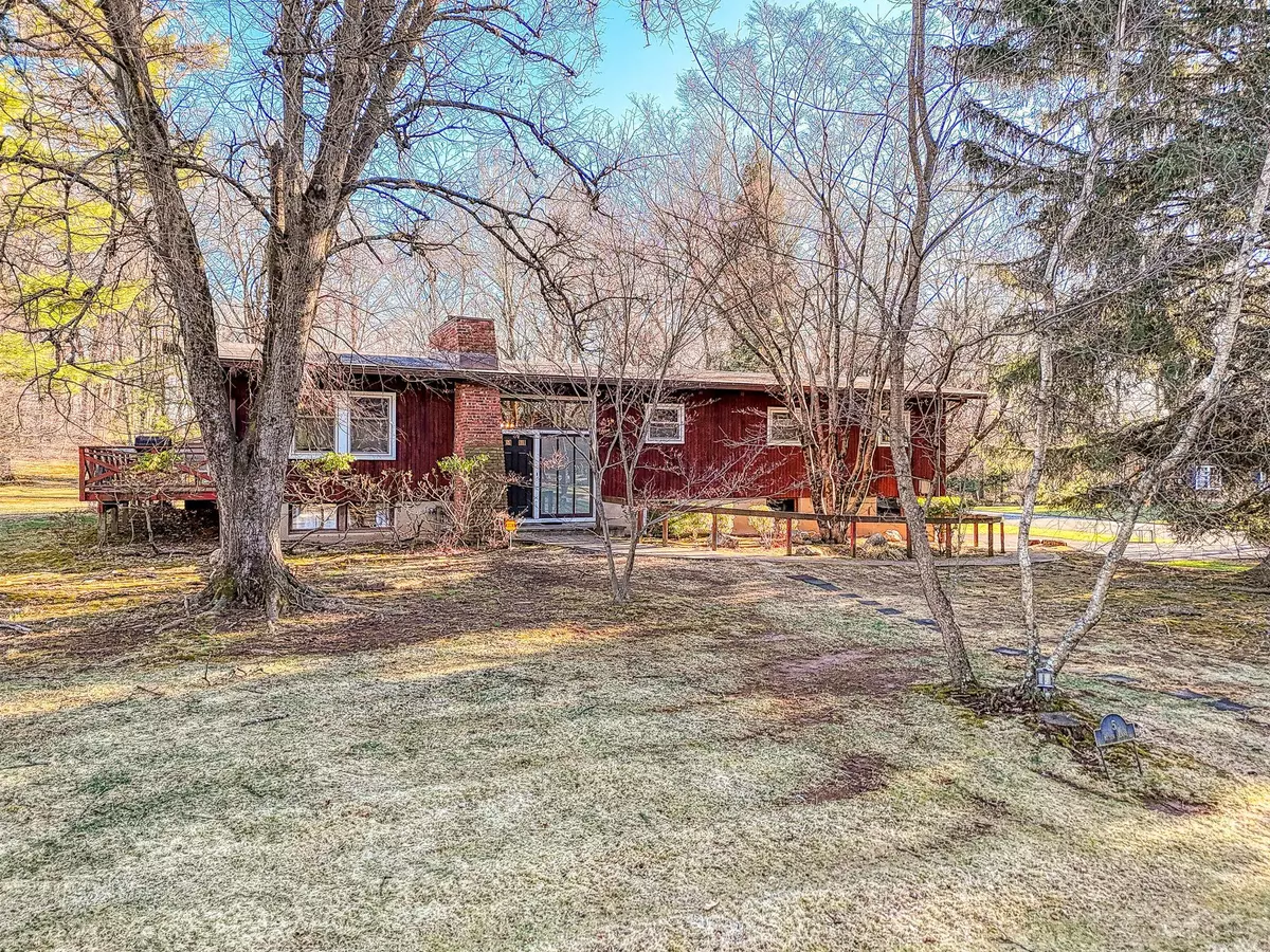 West Nyack, NY 10994,5 Robin LN