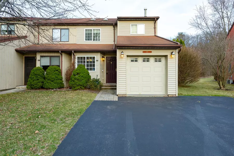 186 Sterling PL, Highland, NY 12528