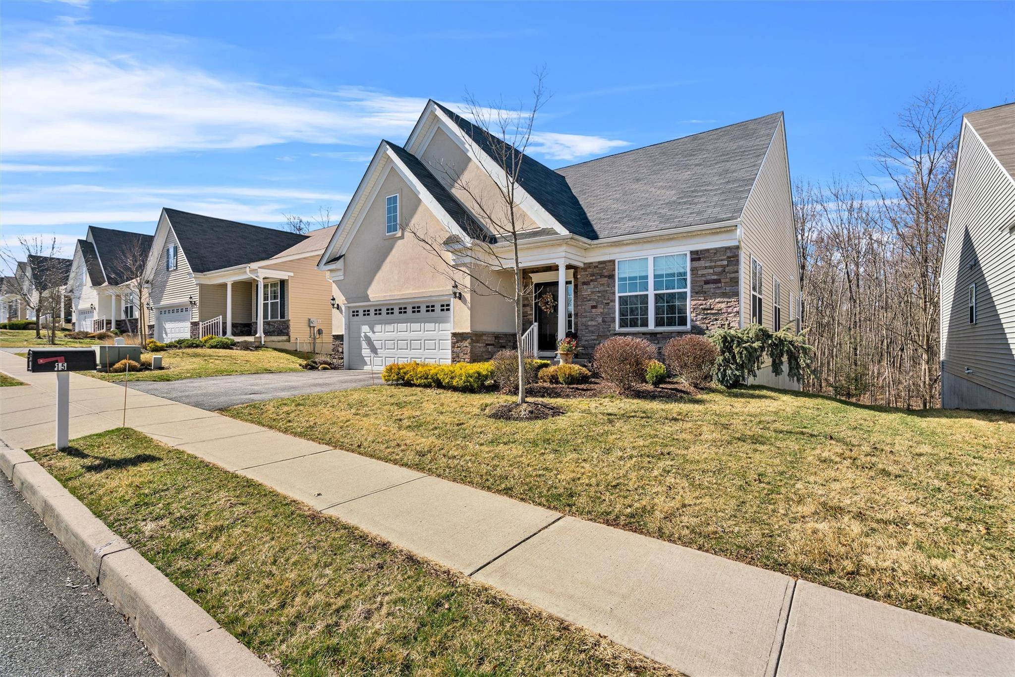 Middletown, NY 10940,15 Sage CT