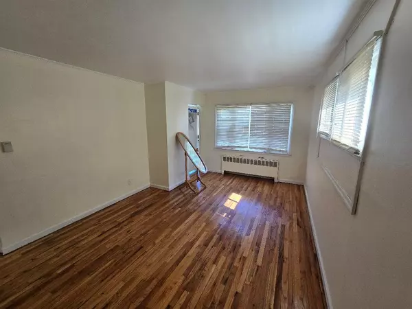 Jamaica, NY 11434,11492 177th PL