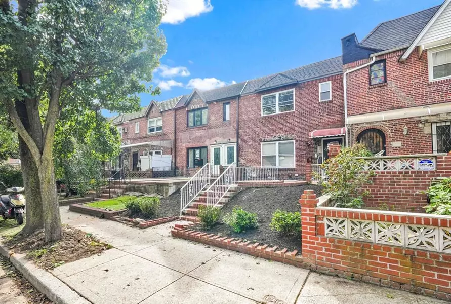 48-30 64th ST, Woodside, NY 11377