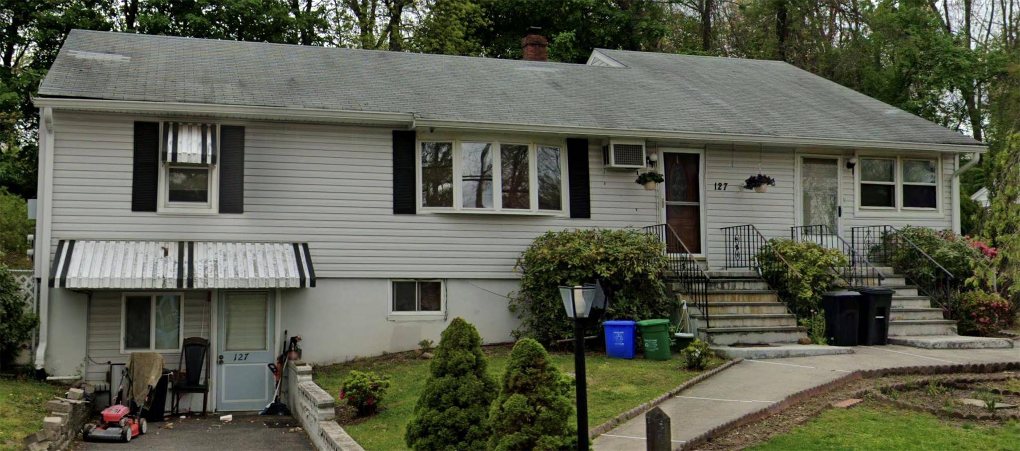 Stony Point, NY 10980,127 Jay ST #1