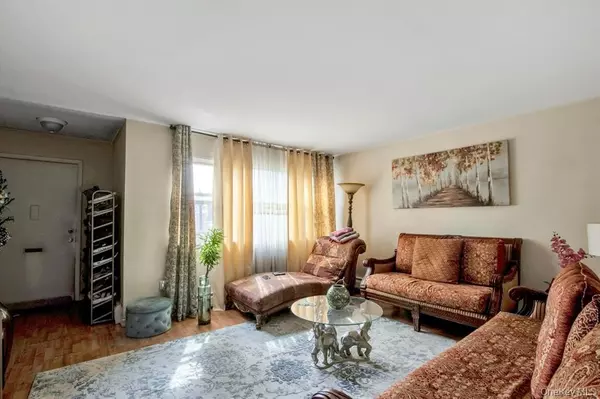 Poughkeepsie, NY 12601,2740 South RD #G11