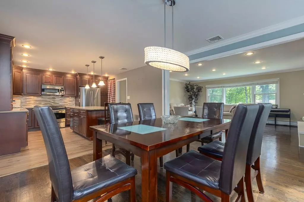 Nanuet, NY 10954,17 N Fairview AVE