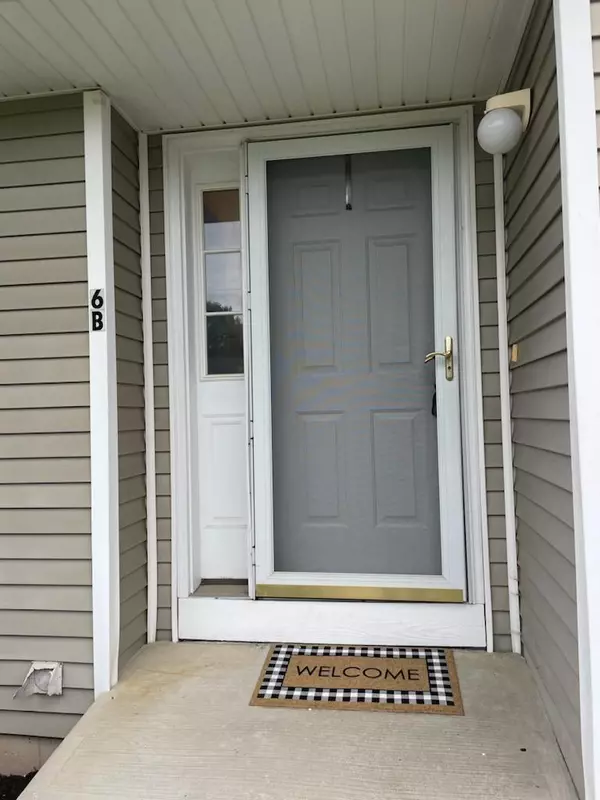 Pine Bush, NY 12566,99 boniface DR #6B