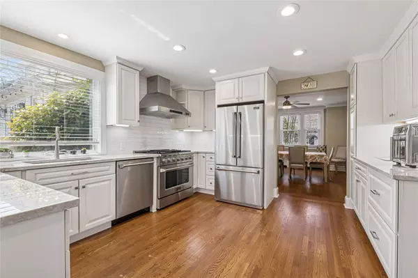 Rockville Centre, NY 11570,363 Hempstead AVE