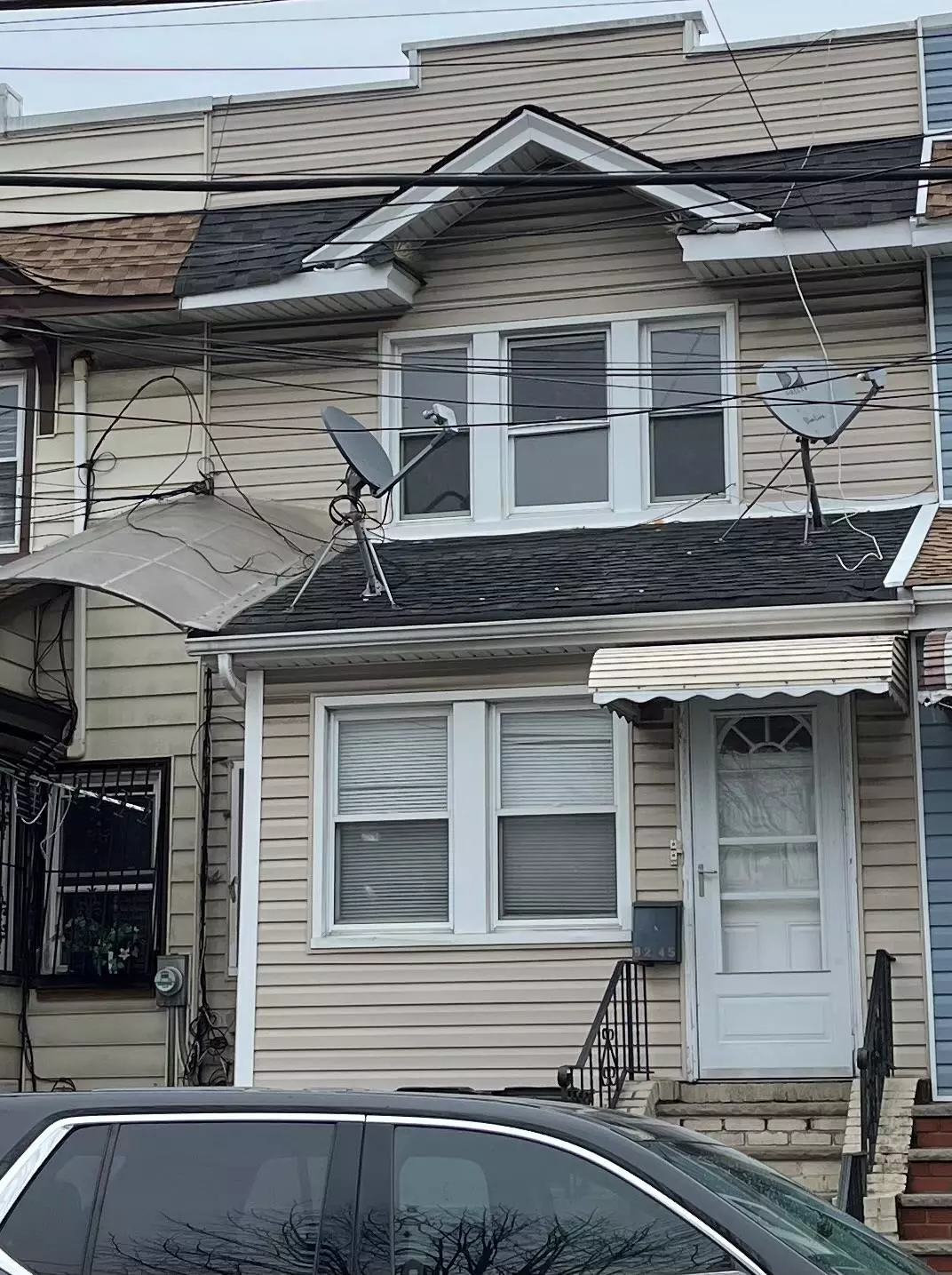 Woodhaven, NY 11421,92-45 75th ST