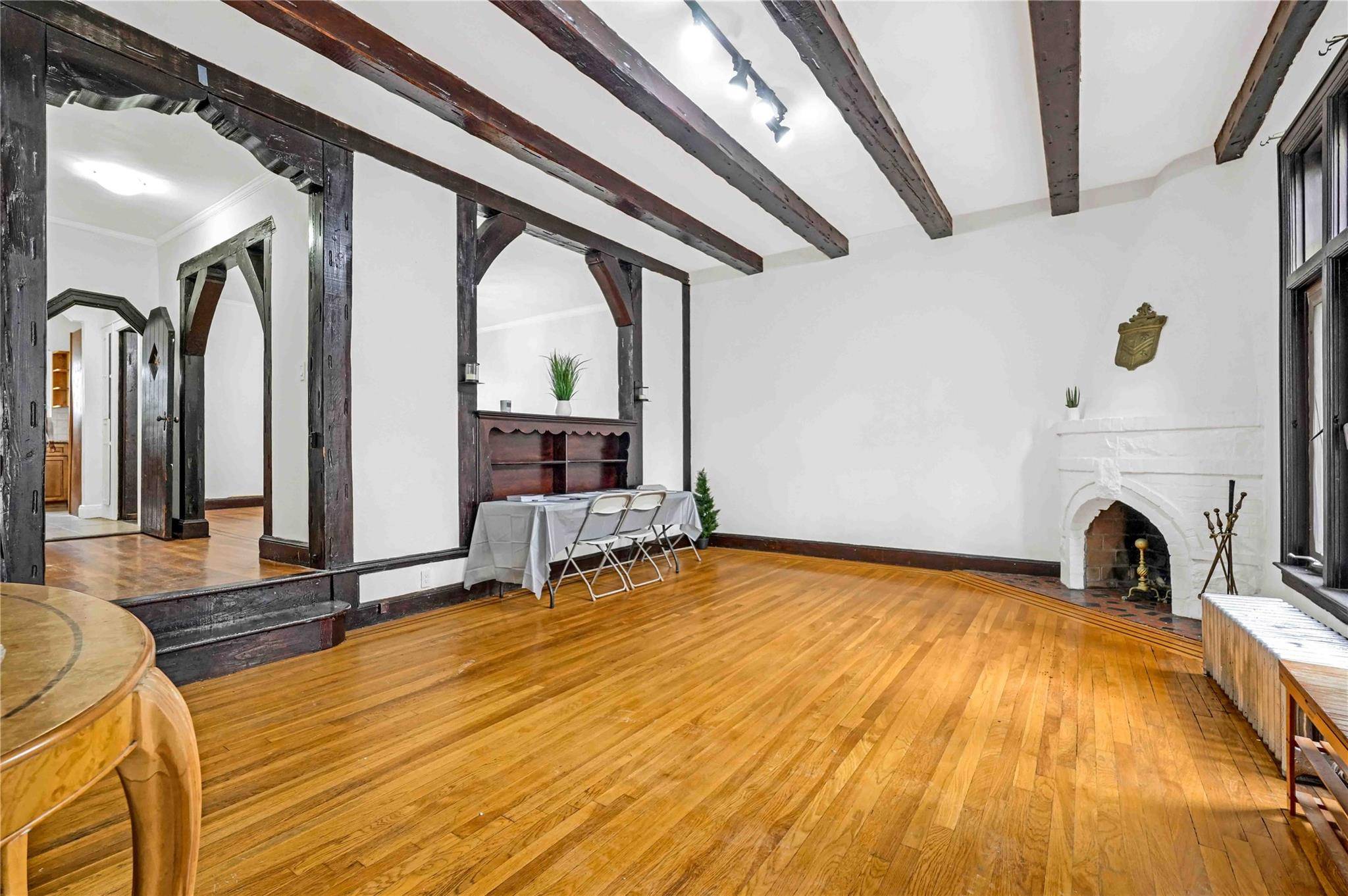 Laurelton, NY 11413,130-17 229 ST