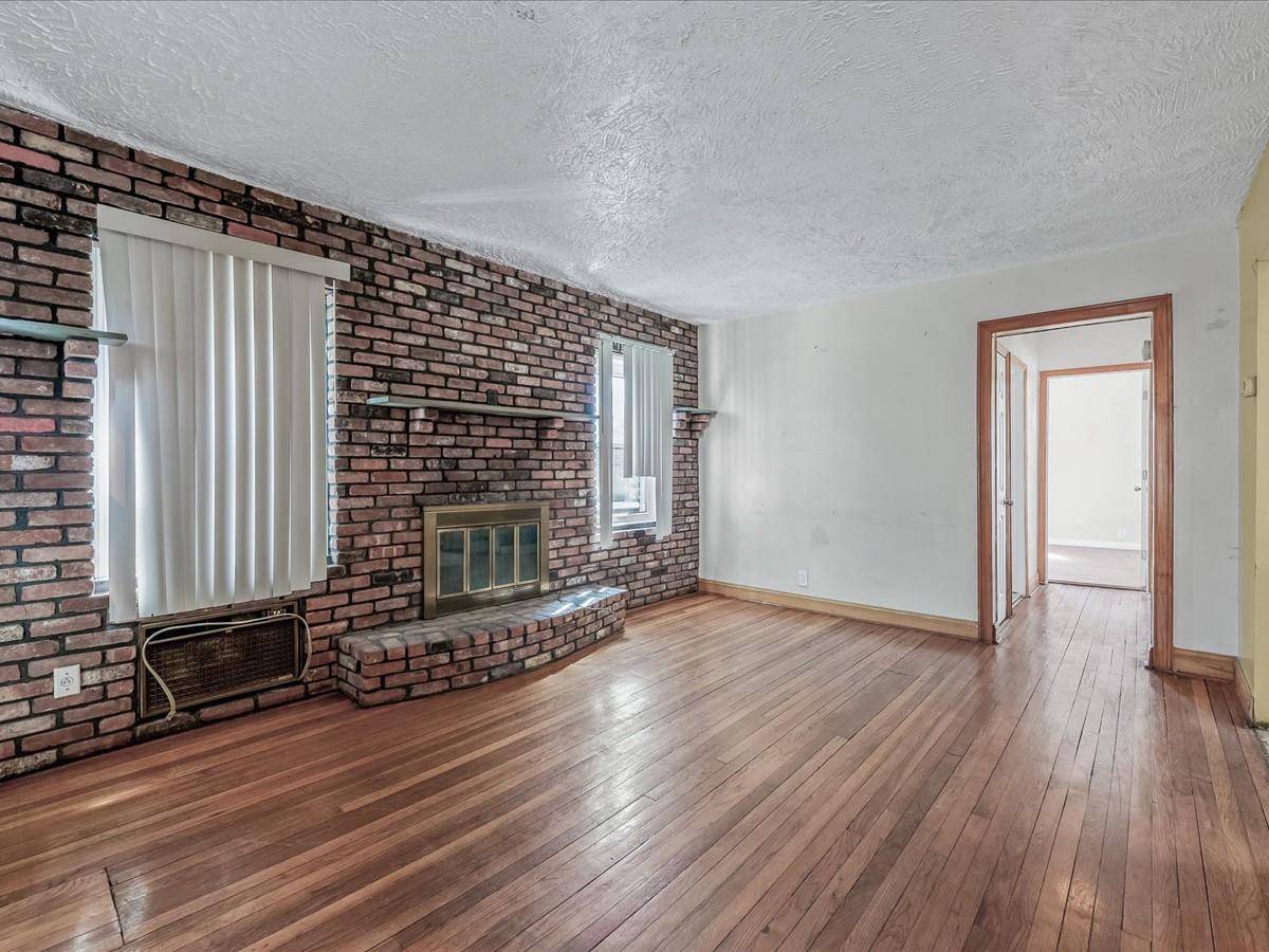 Valley Stream, NY 11580,50 Stephen PL