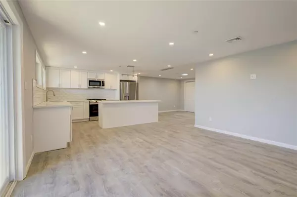Long Beach, NY 11561,46 Kentucky ST #1