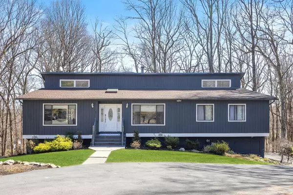 5 Catalina CT, Suffern, NY 10901