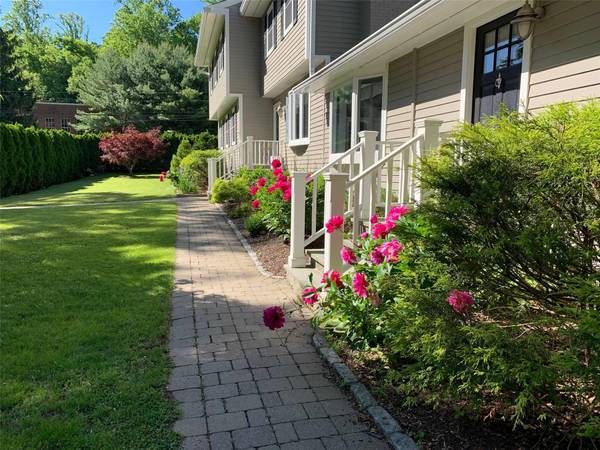 Katonah, NY 10536,39 Glenridge RD