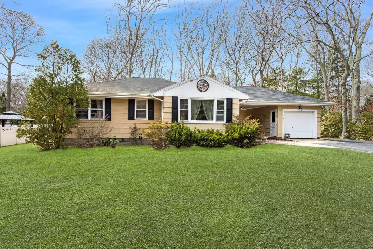 Southold, NY 11971,570 N North Bayview RD