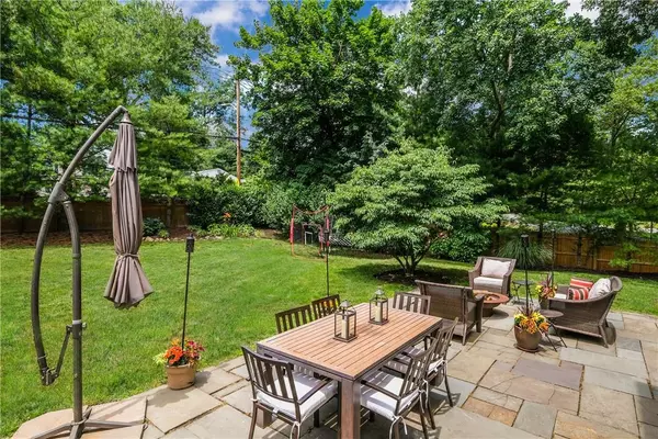 Rye, NY 10580,1 Eldredge PL