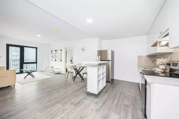 Woodside, NY 11377,70-40 45th Avenue #6G