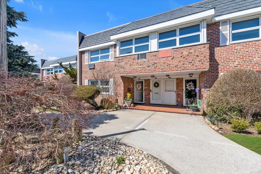 750 Lido BLVD #50B, Lido Beach, NY 11561