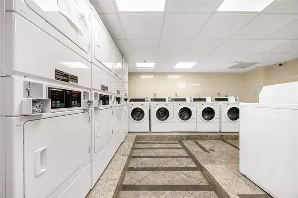 Flushing, NY 11355,13338 SANFORD AVE #10D