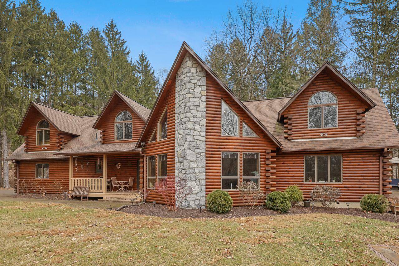 4 Green Acres LN, Brewster, NY 10509