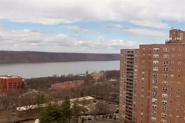 Bronx, NY 10471,5800 Arlington AVE #21A