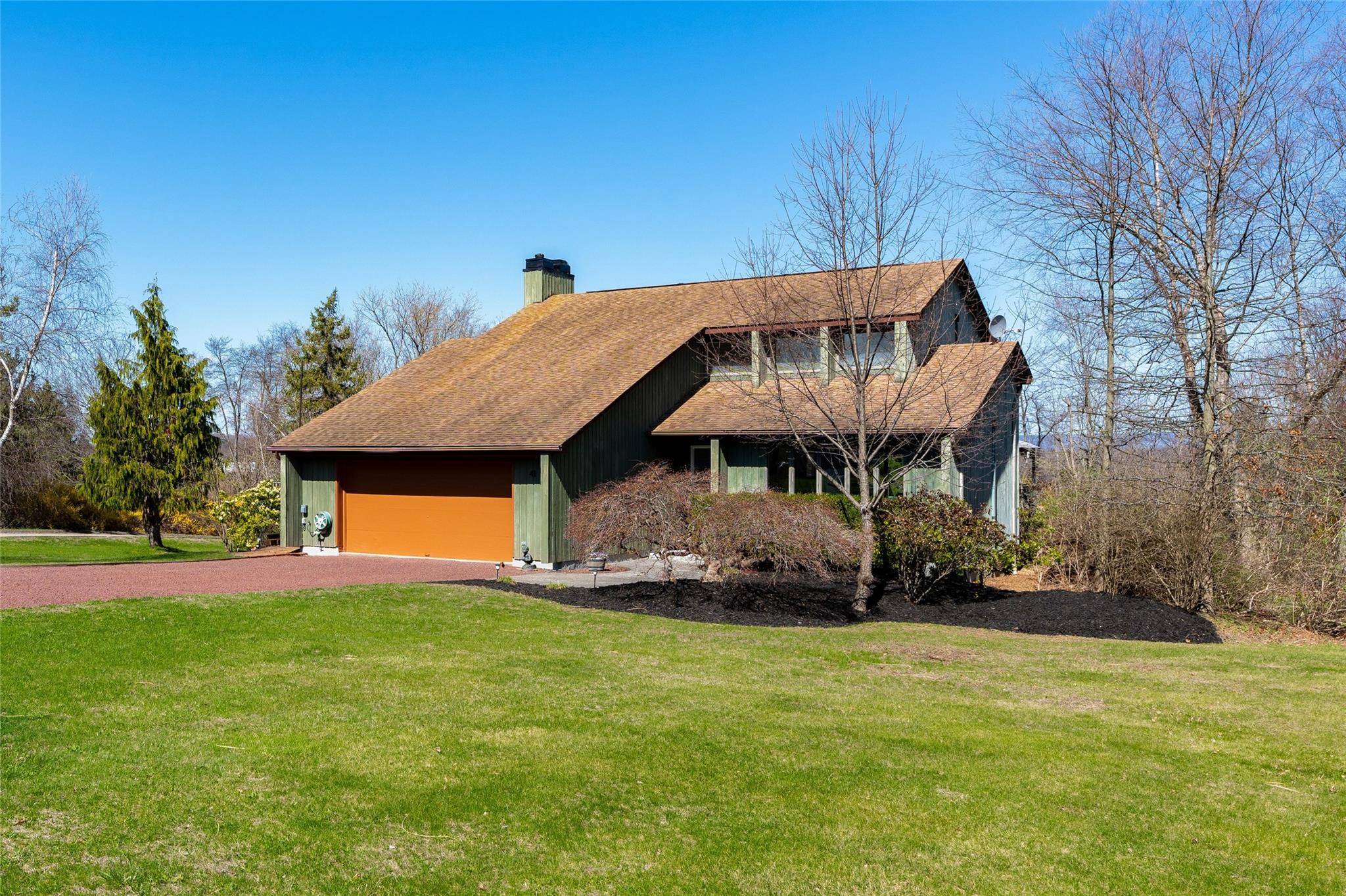 41 Clearview CIR, Hopewell Junction, NY 12533